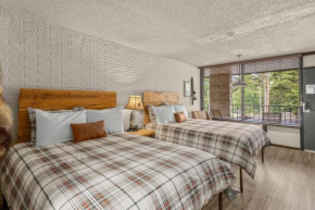 Stonegate Lodge Saltwater Pool 2 Queen Beds Firepit Fast WiFi Room #307